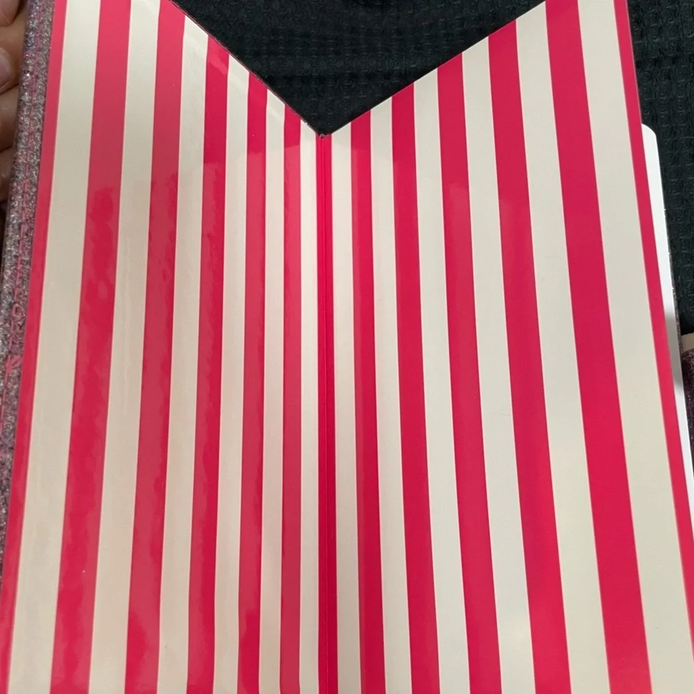 Victoria's Secret Glitter limited edition Journal with pen